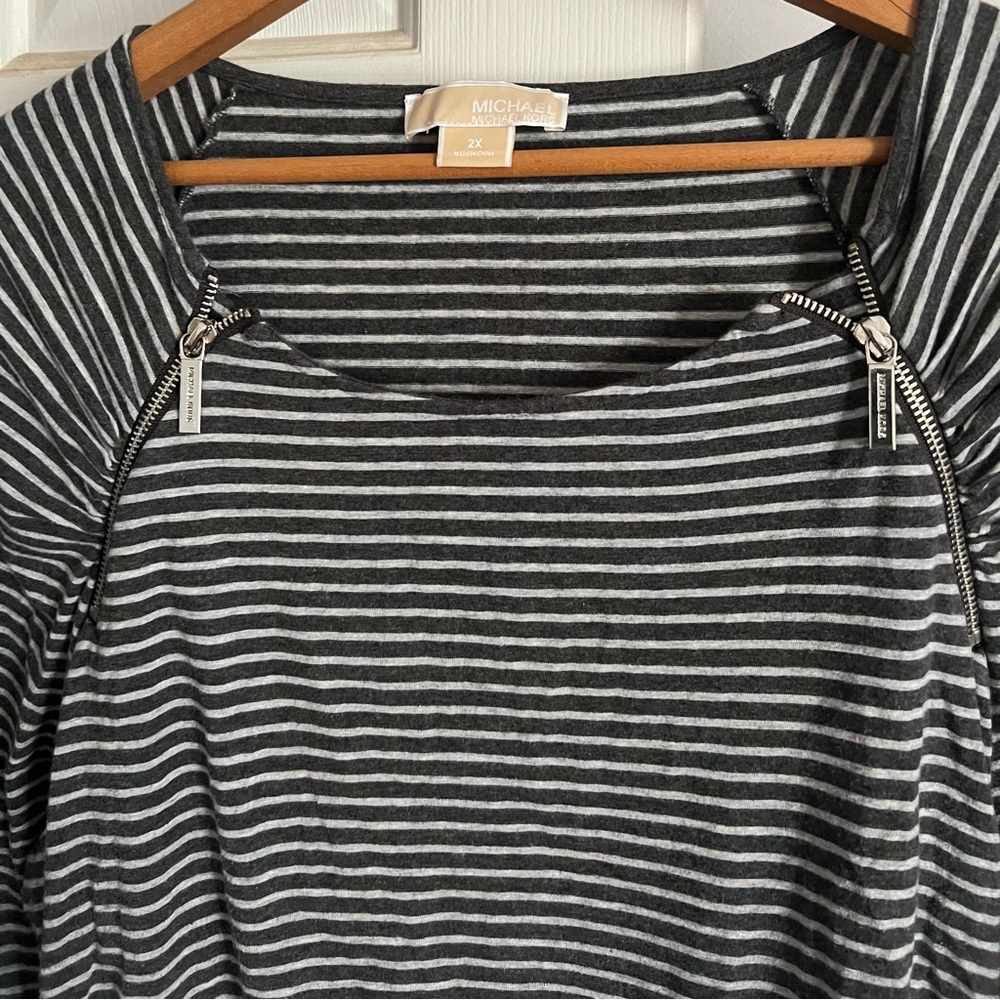 Michael Kors Womens 3/4 Sleeved shirt - zipper accents
